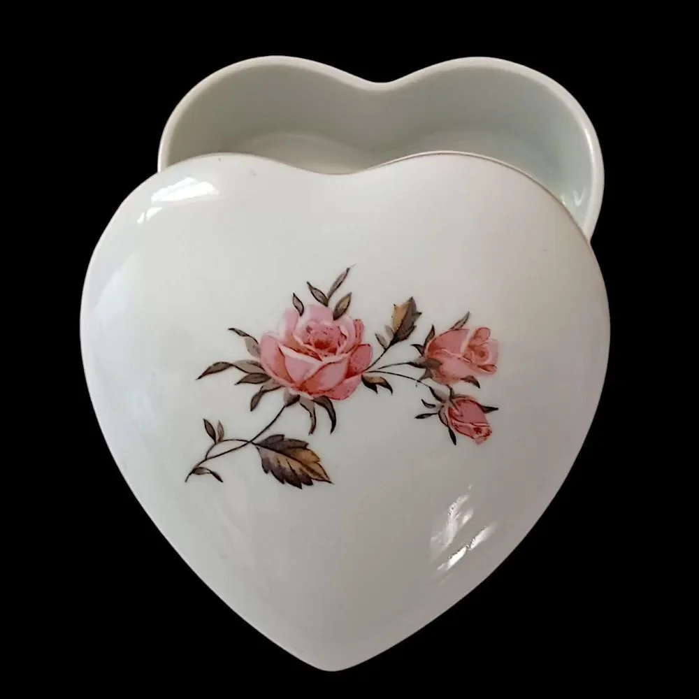 Vintage heart trinket